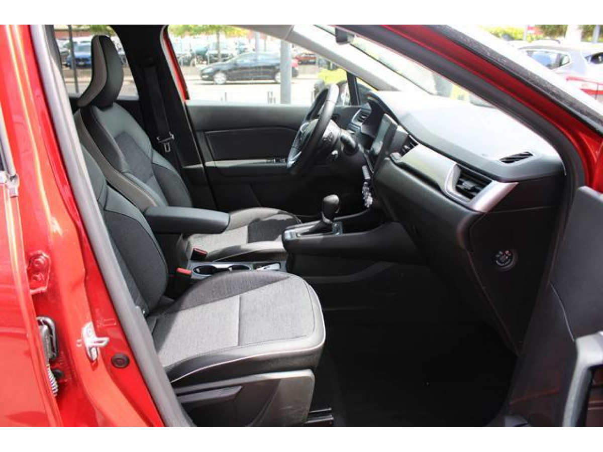 Renault Captur 1.3 tCe INTENS CVT 