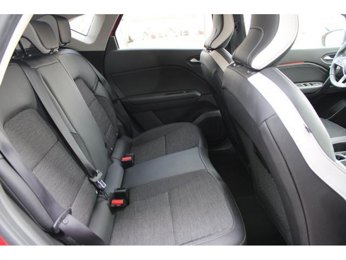 Renault Captur 1.3 tCe Hyb. DCT In. 