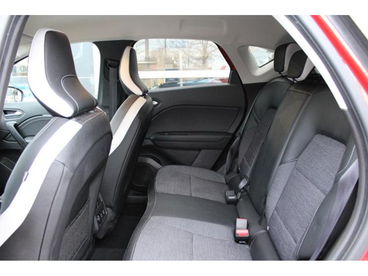 Renault Captur 1.3 tCe DCT Intens 