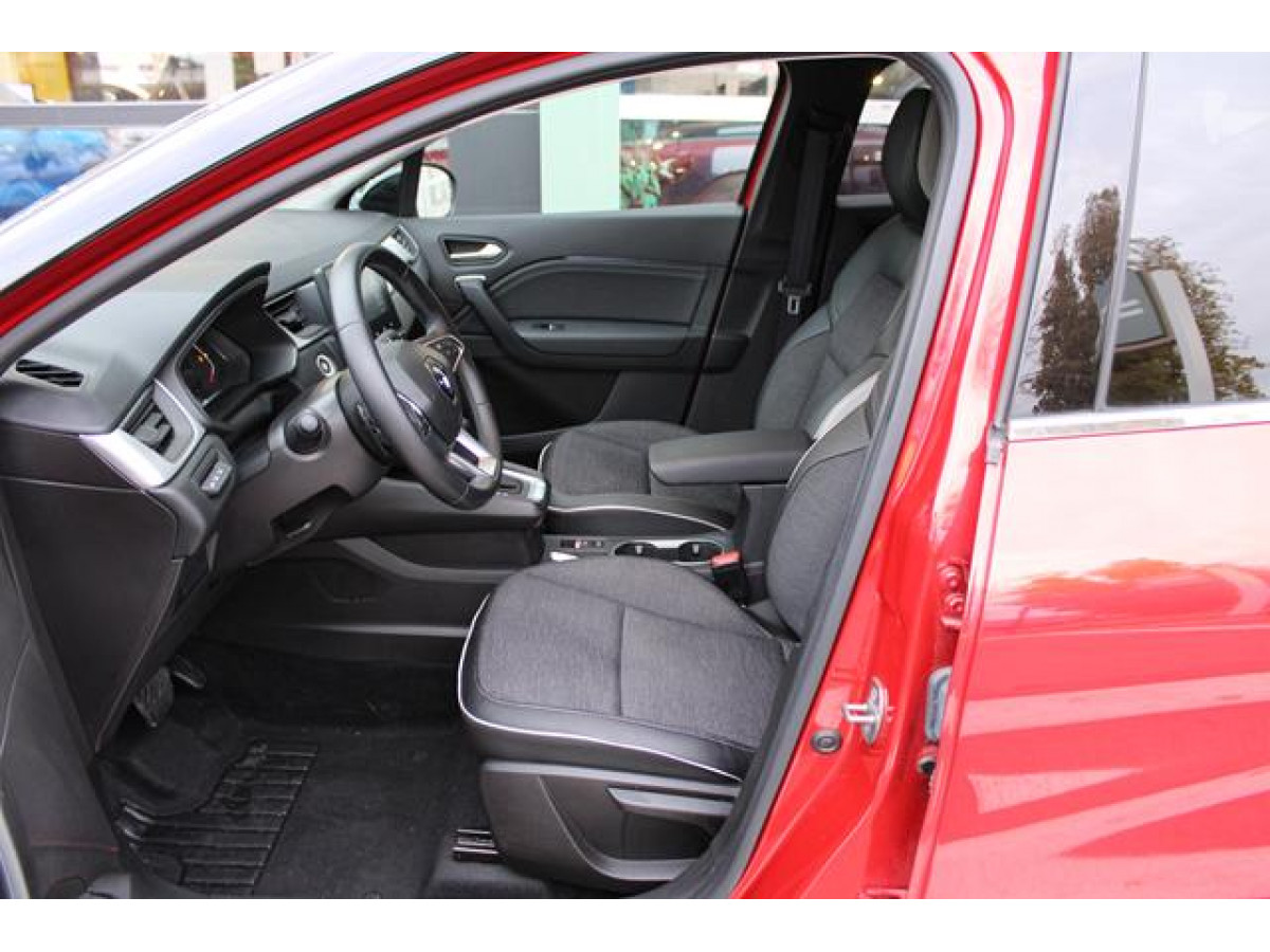 Renault Captur 1.3 tCe DCT Intens 