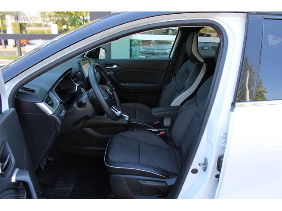 Renault Captur 1.3 tCe DCT Intens 