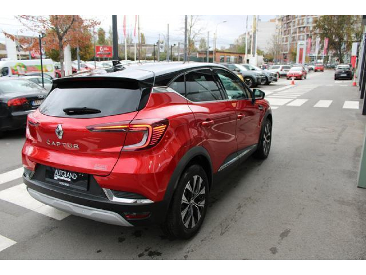 Renault Captur 1.3 tCe DCT Intens 