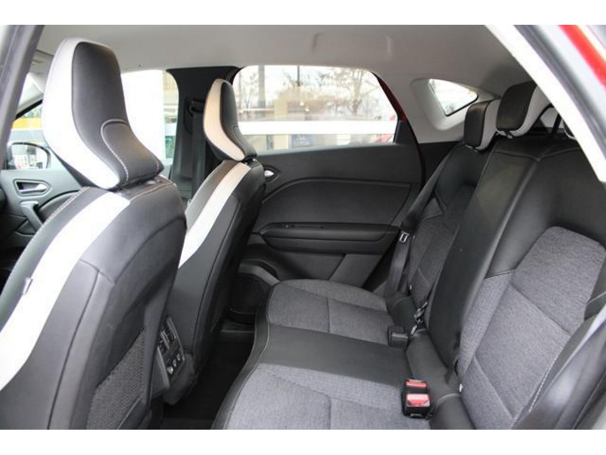 Renault Captur 1.3 tCe DCT Intens 