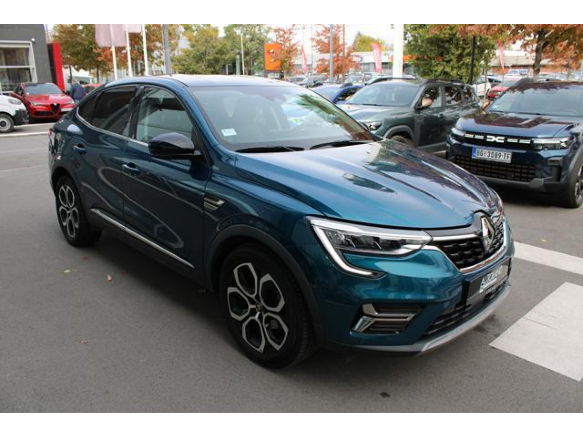 Renault Megane Conquest 1.3 tCe Hybrid EDC 