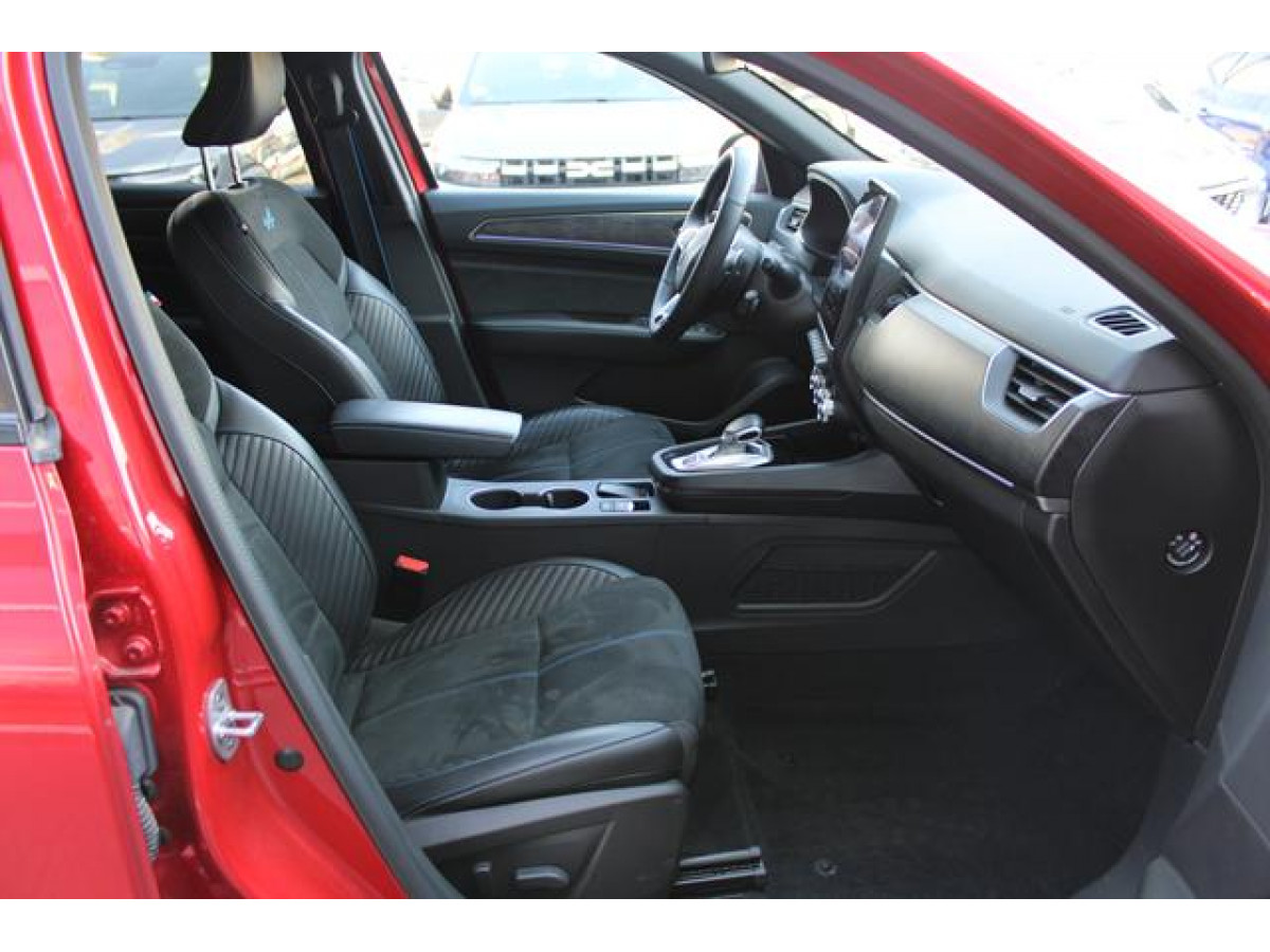 Renault Megane Conquest 1.3 tCe Hybrid EDC 