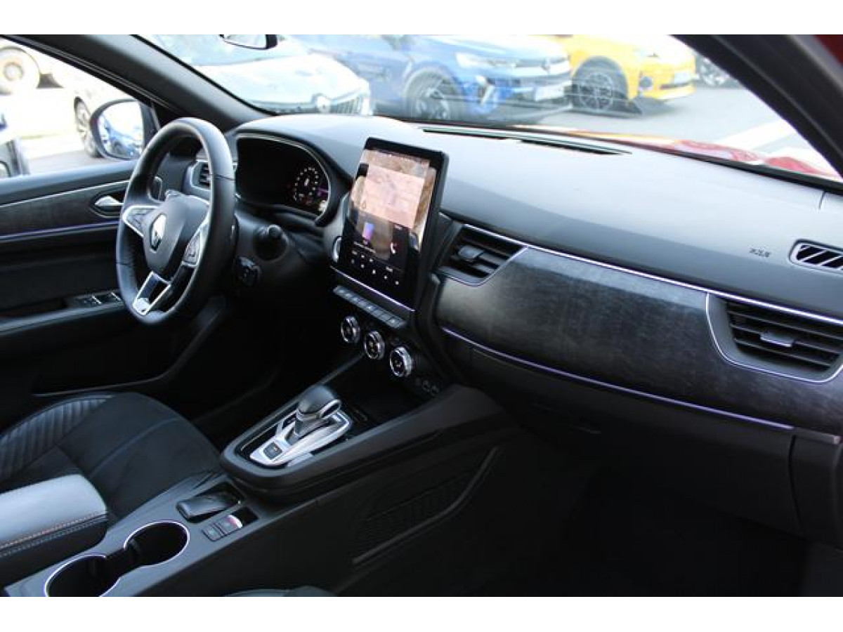 Renault Megane Conquest 1.3 tCe Hybrid EDC 