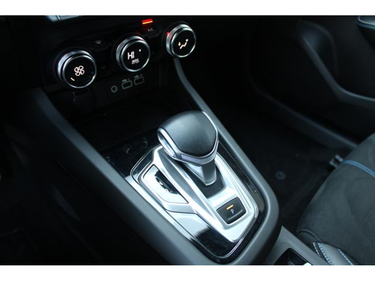 Renault Megane Conquest 1.3 tCe Hybrid EDC 