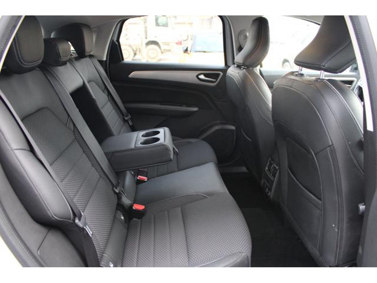 Renault Megane Conquest 1.3 tCe Hybrid EDC 