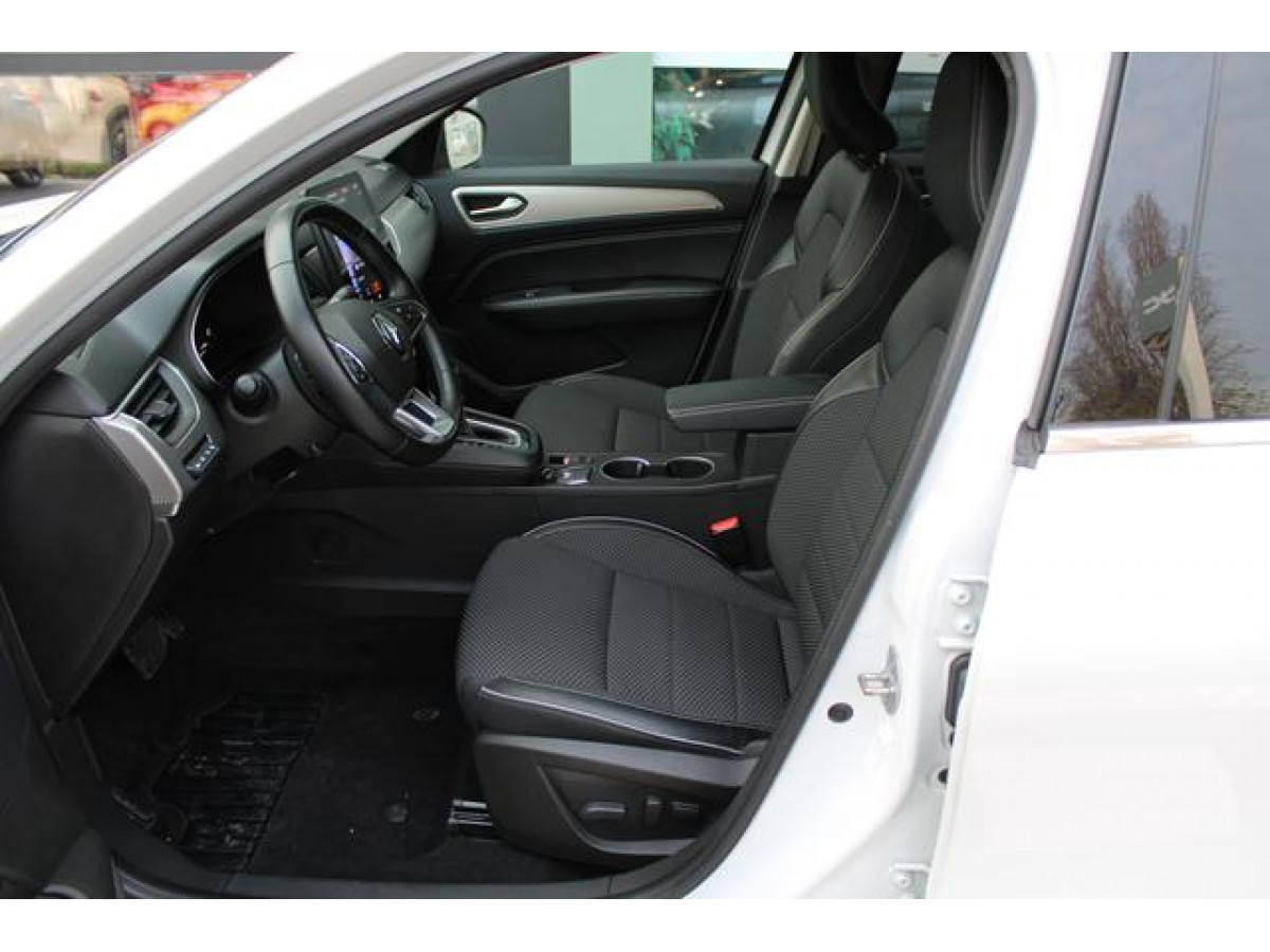 Renault Megane Conquest 1.3 tCe Hybrid EDC 