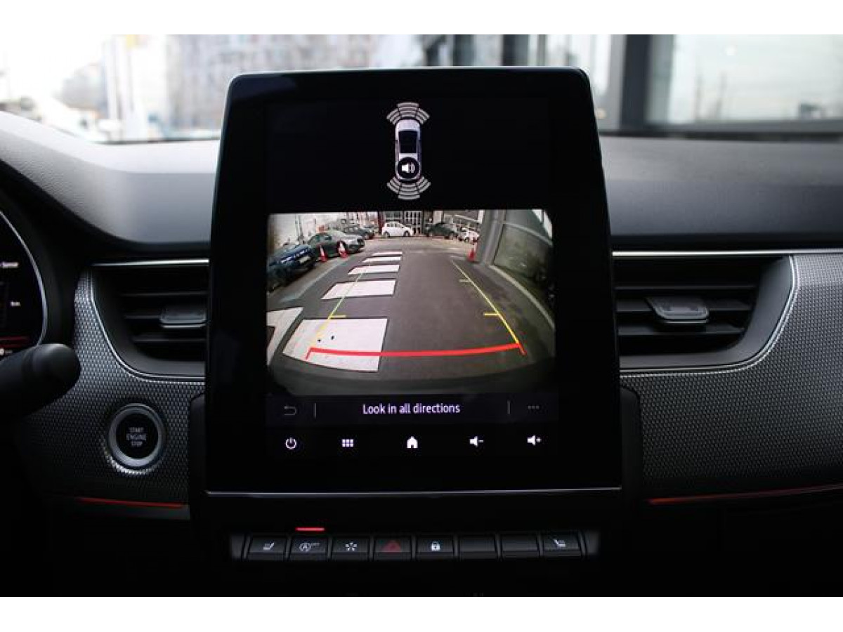 Renault Megane Conquest 1.3 tCe Hybrid EDC 