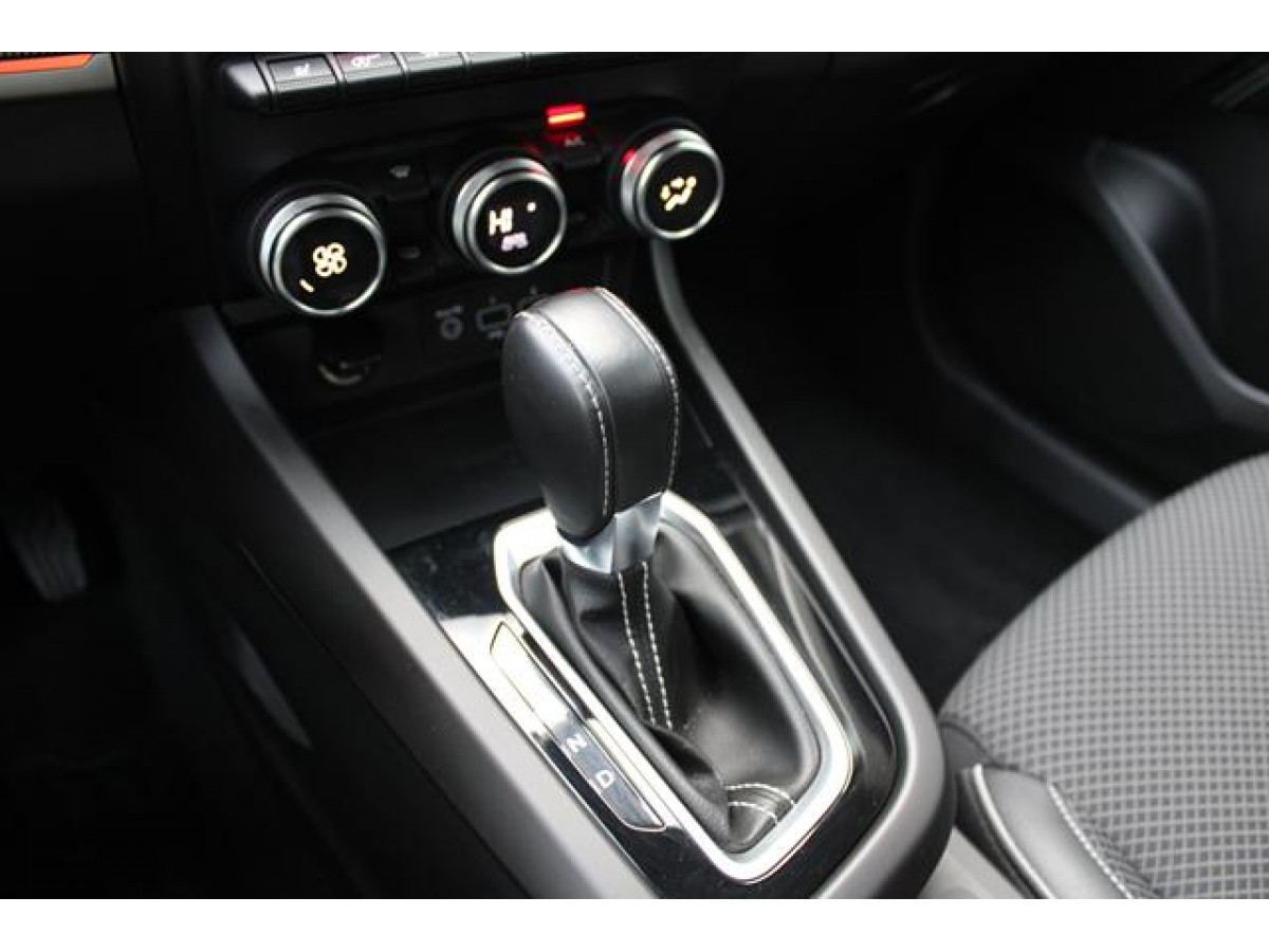 Renault Megane Conquest 1.3 tCe Hybrid EDC 