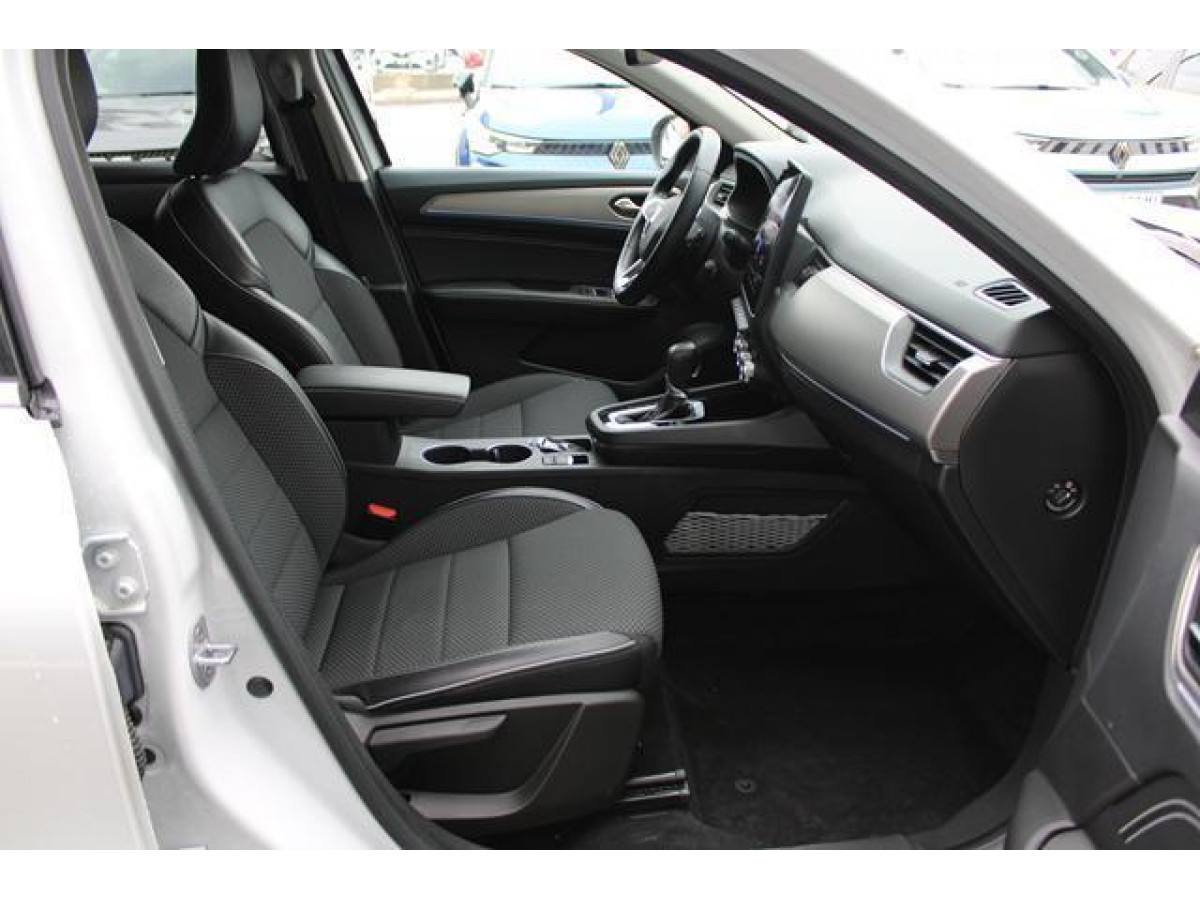 Renault Megane Conquest 1.3 tCe Hybrid EDC 