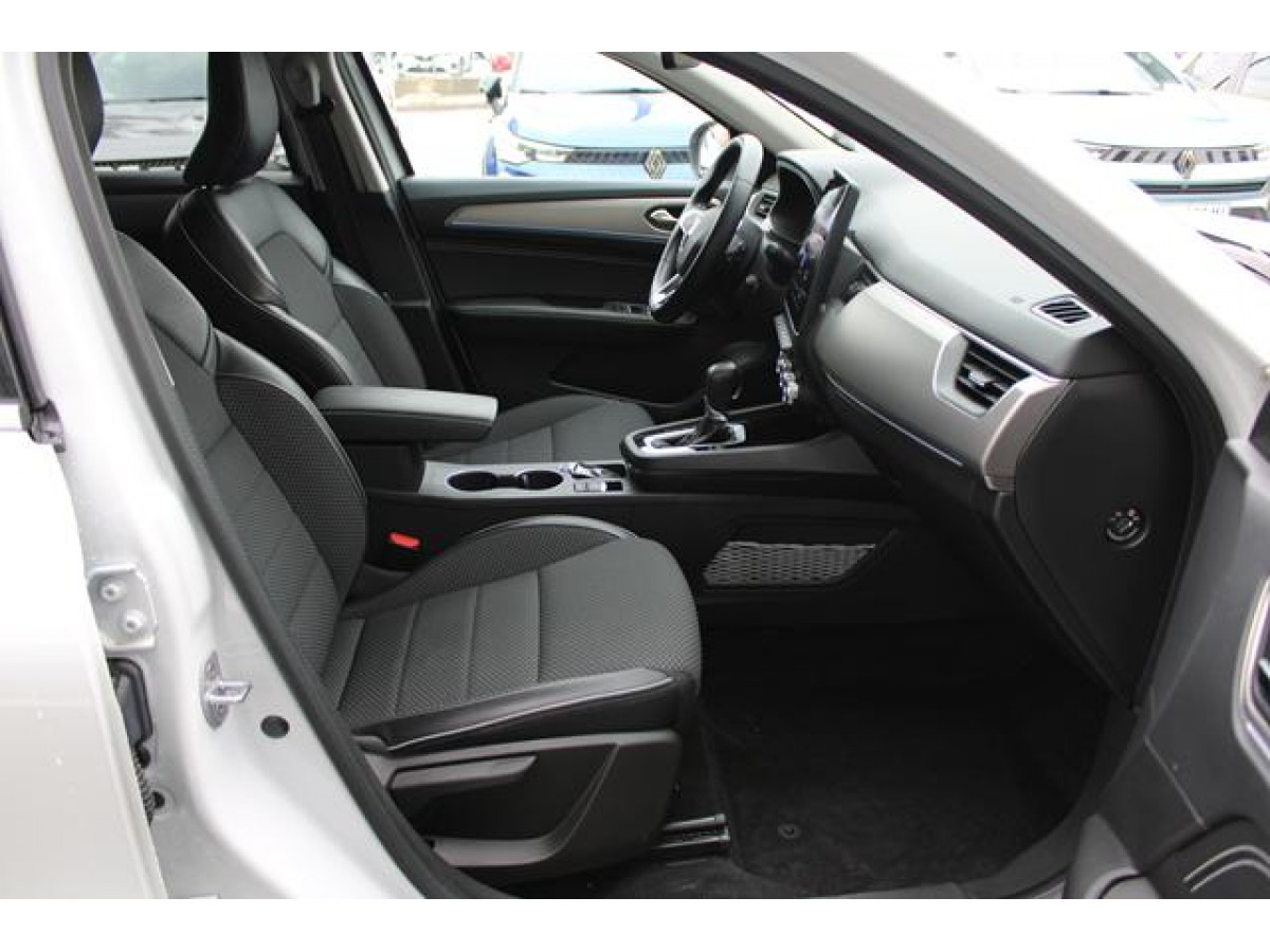 Renault Megane Conquest 1.3 tCe Hybrid EDC 