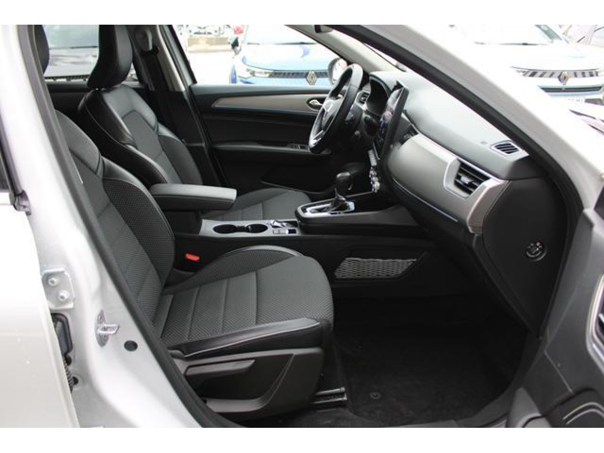 Renault Megane Conquest 1.3 tCe Hybrid EDC 