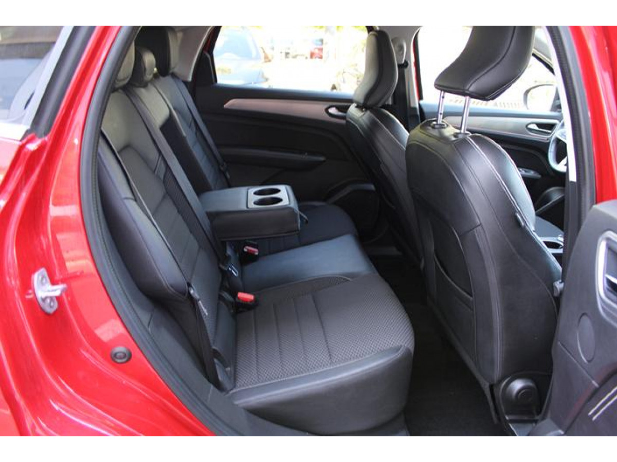 Renault Megane Conquest 1.3 tCe Intens EDC 