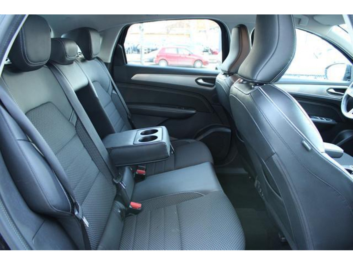 Renault Megane Conquest 1.3 tCe Hybrid EDC 