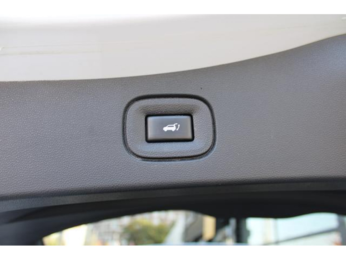 Renault Koleos 2.0 dCi Initiale 4WD 