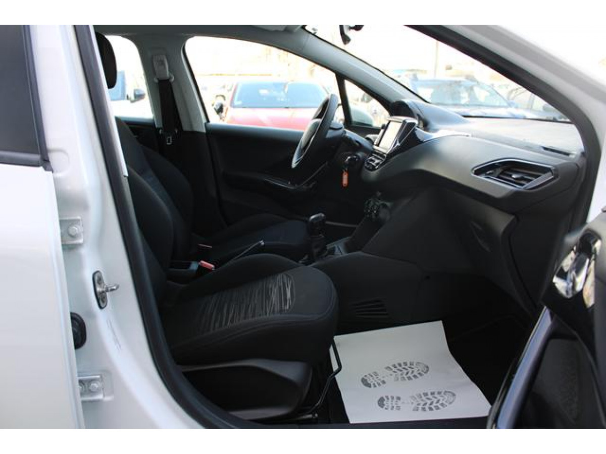 Peugeot 208 1.2 Van 