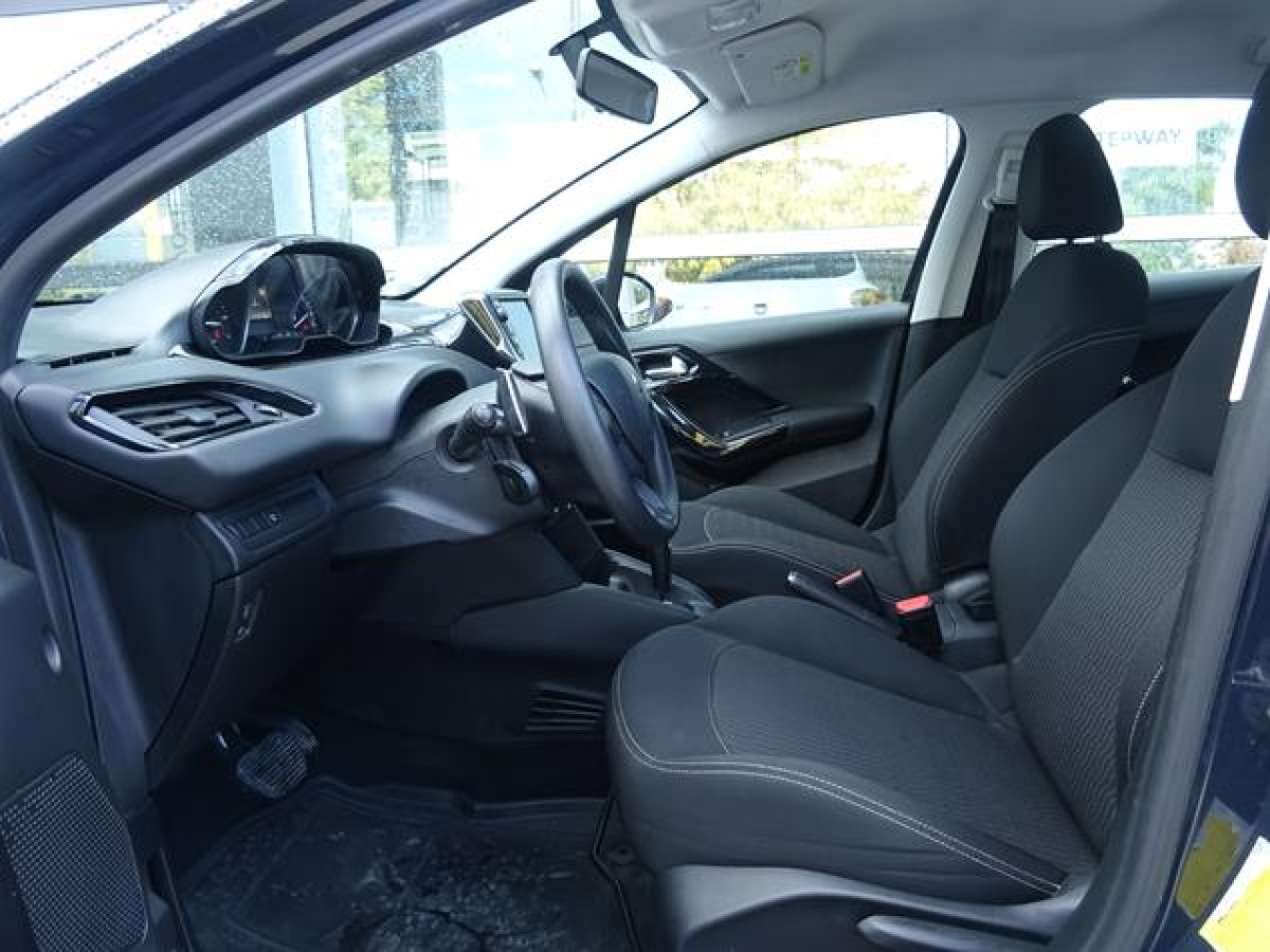 Peugeot 208 1.2 Active AUT 