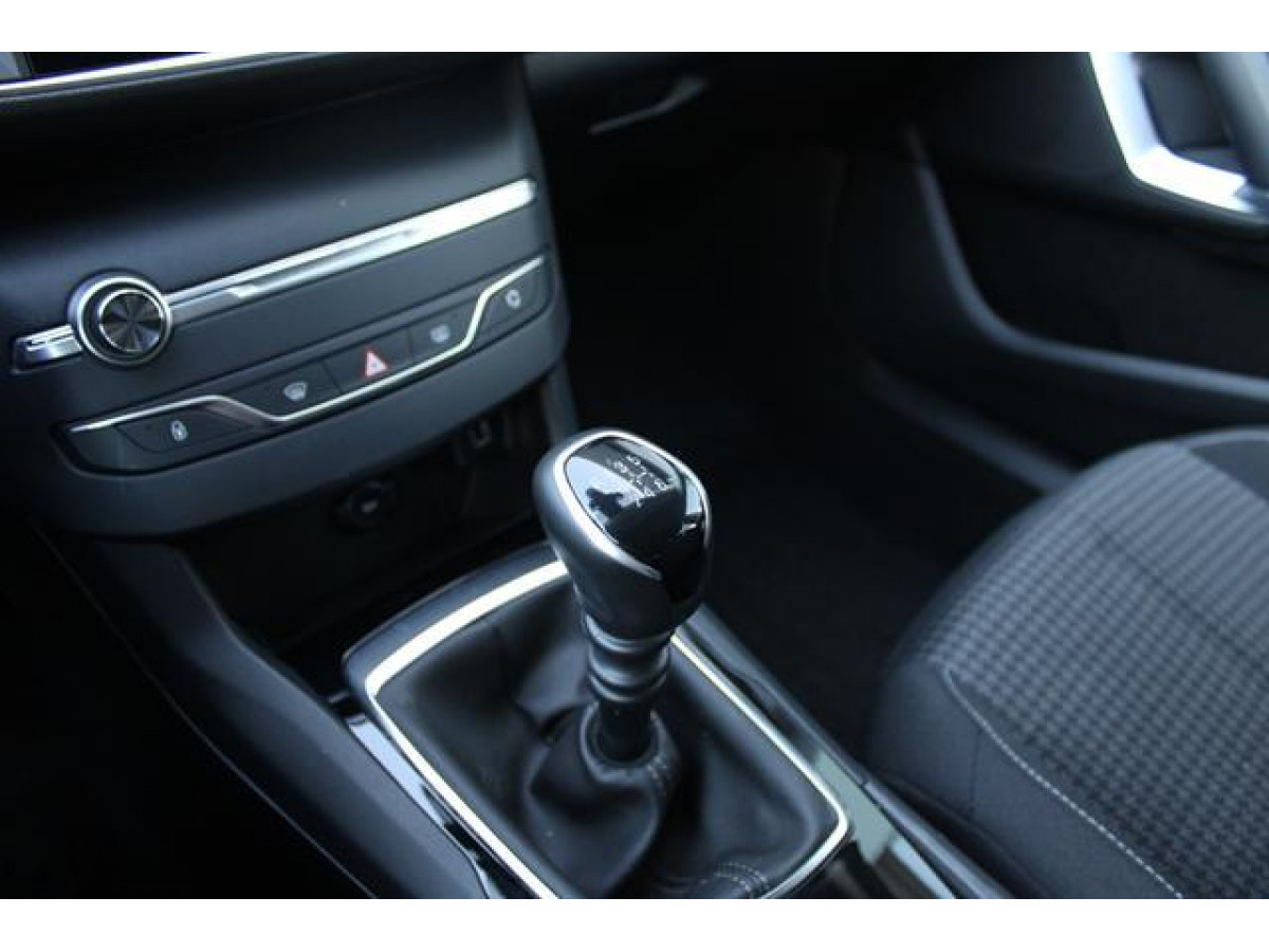 PEUGEOT 308 1.2 PURETECH 