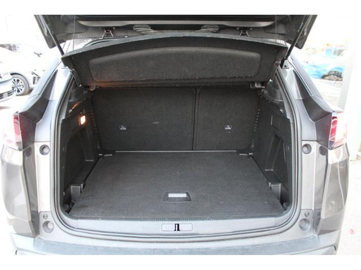 PEUGEOT 3008 1.5 HDI AUT 