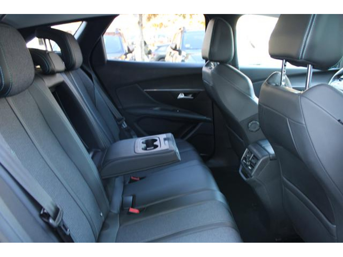 Peugeot 3008 1.2 PURETECH 