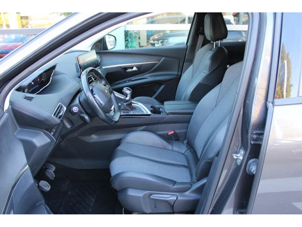 Peugeot 3008 1.2 PURETECH 