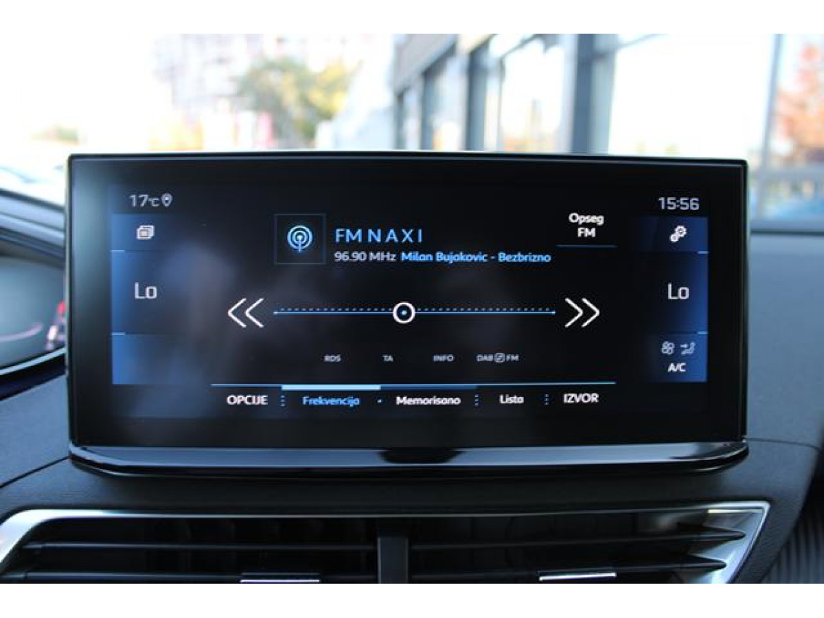 Peugeot 3008 1.2 PURETECH 