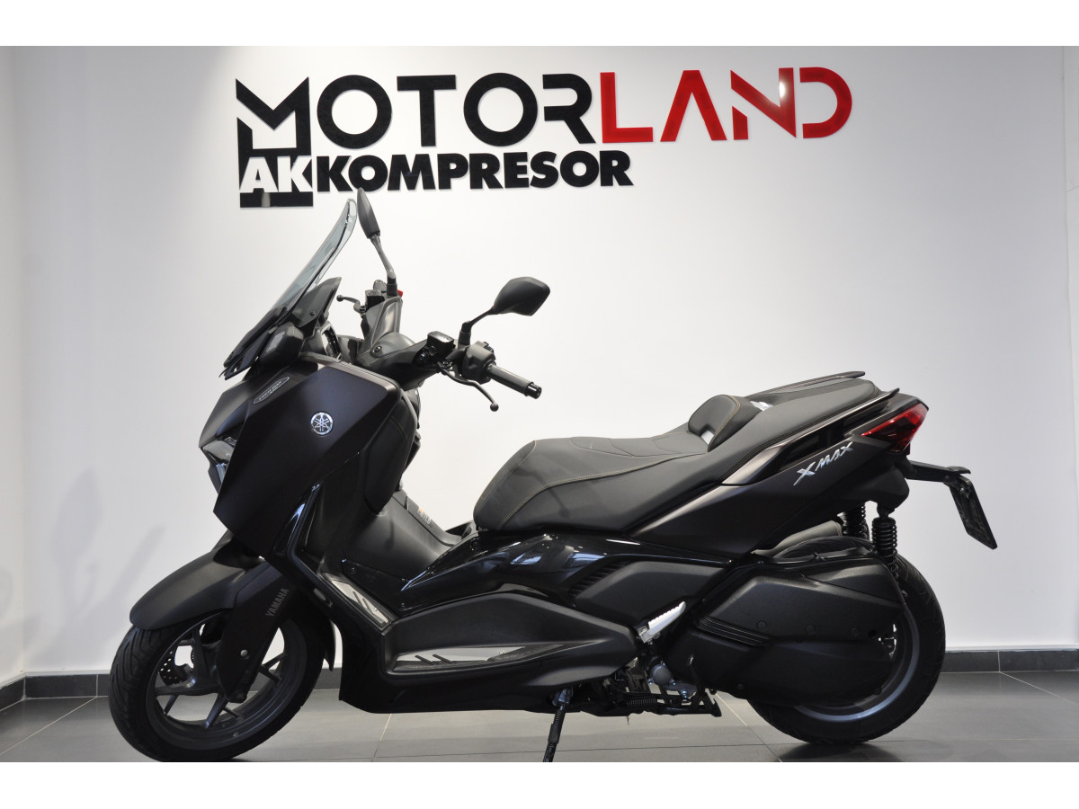 Yamaha X MAX 