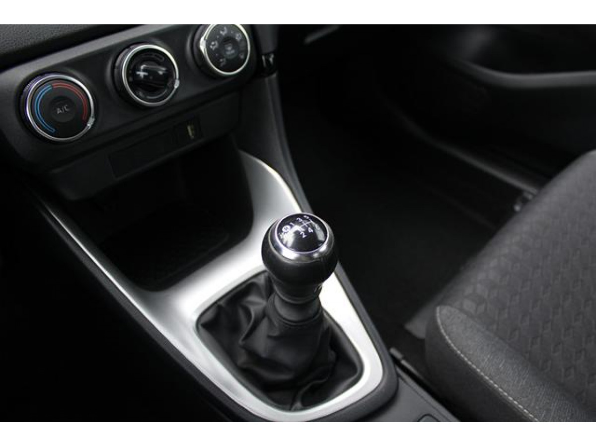 Toyota Yaris 1.5 Luna 