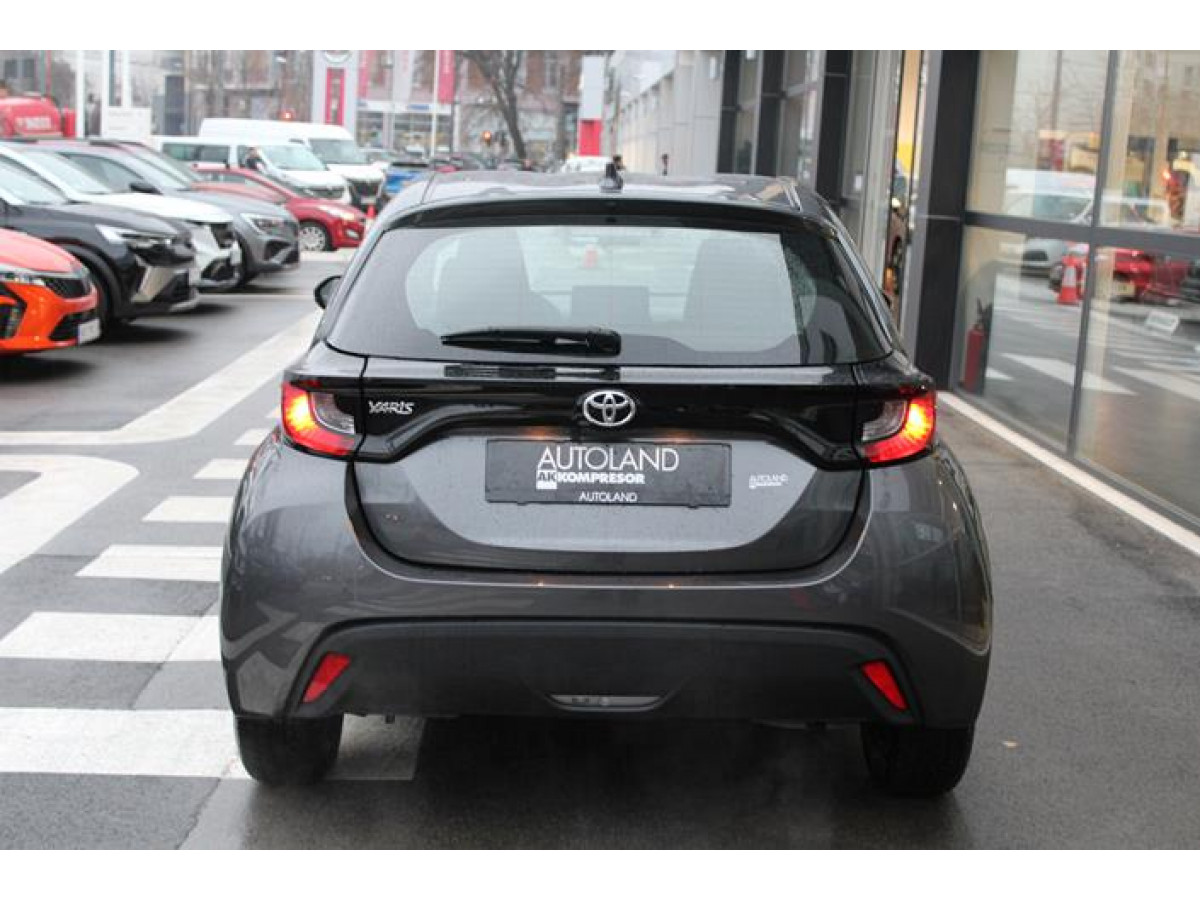 Toyota Yaris 1.5 Luna AUT 