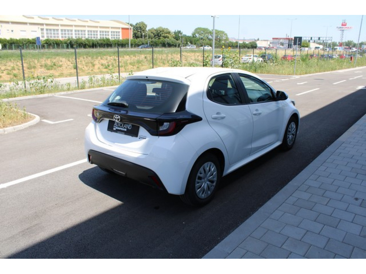 Toyota Yaris 1.5 Luna 