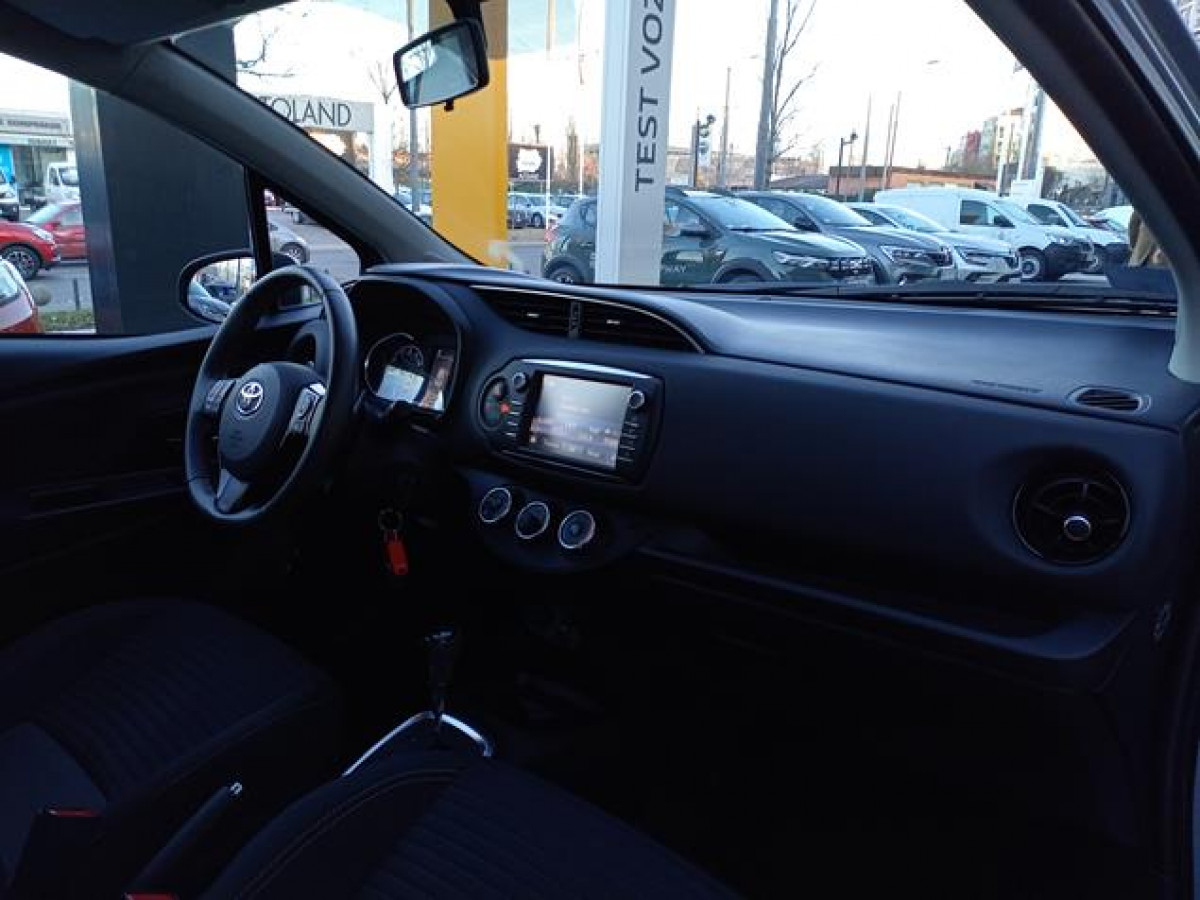 Toyota Yaris 1.5 Sol AUT
