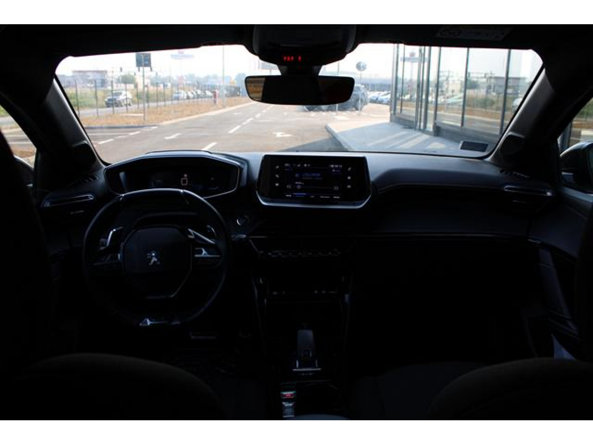 Peugeot 208 1.2 GT LINE AUT 