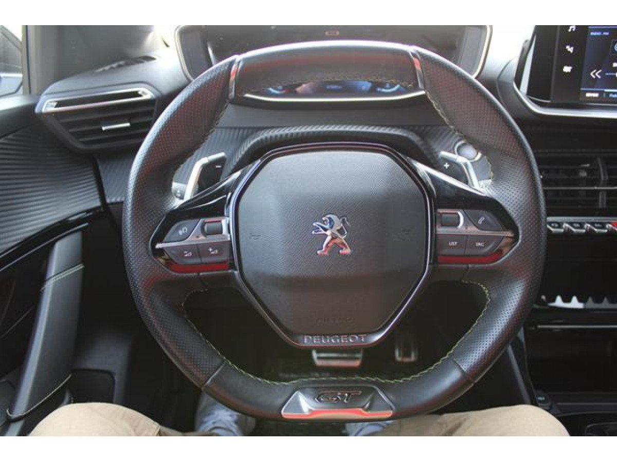 Peugeot 208 1.2 GT LINE AUT 