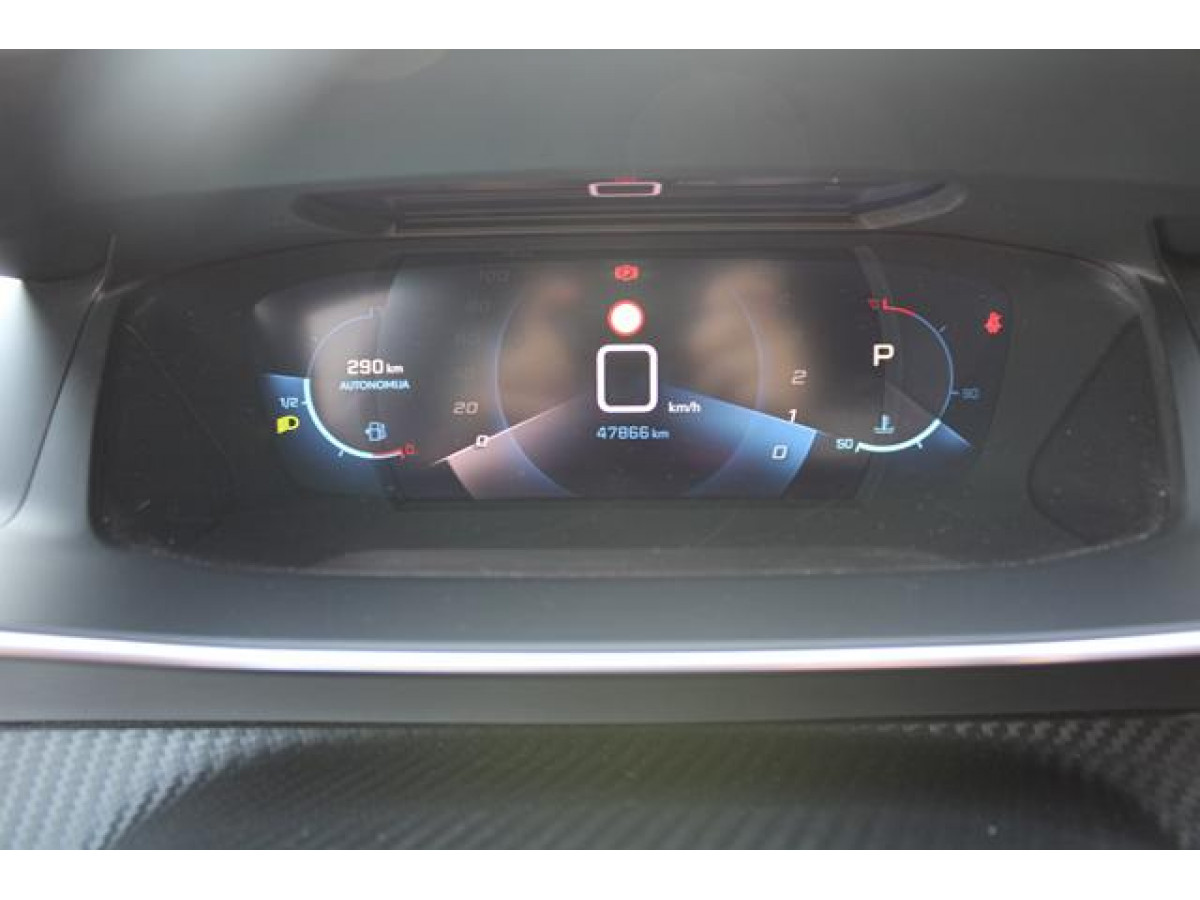Peugeot 208 1.2 GT LINE AUT 