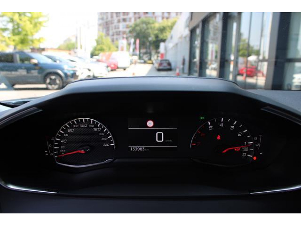 Peugeot 2008 1.2 PURETECH 