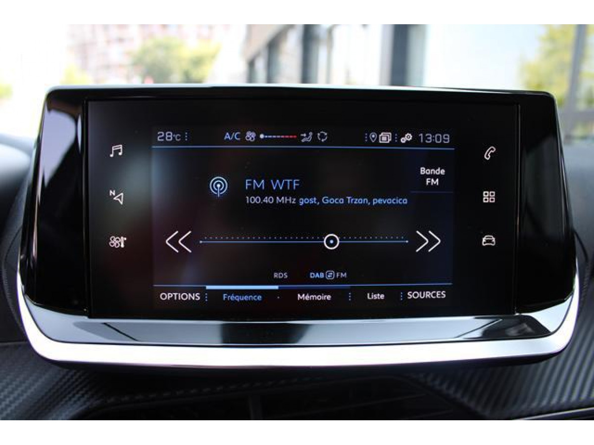 Peugeot 2008 1.2 PURETECH 