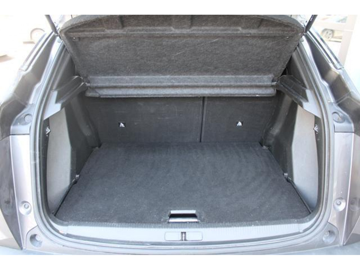 Peugeot 2008 1.2 PURETECH ACTIVE 