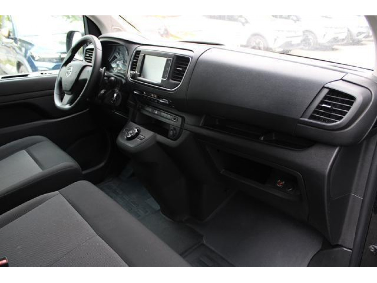 Opel Vivaro 2.0 L 180 A 8 