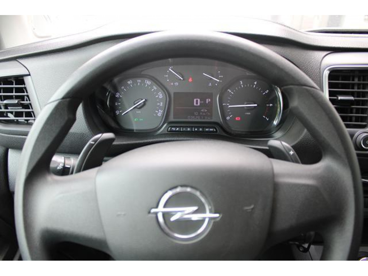 Opel Vivaro 2.0 L 180 A 8 