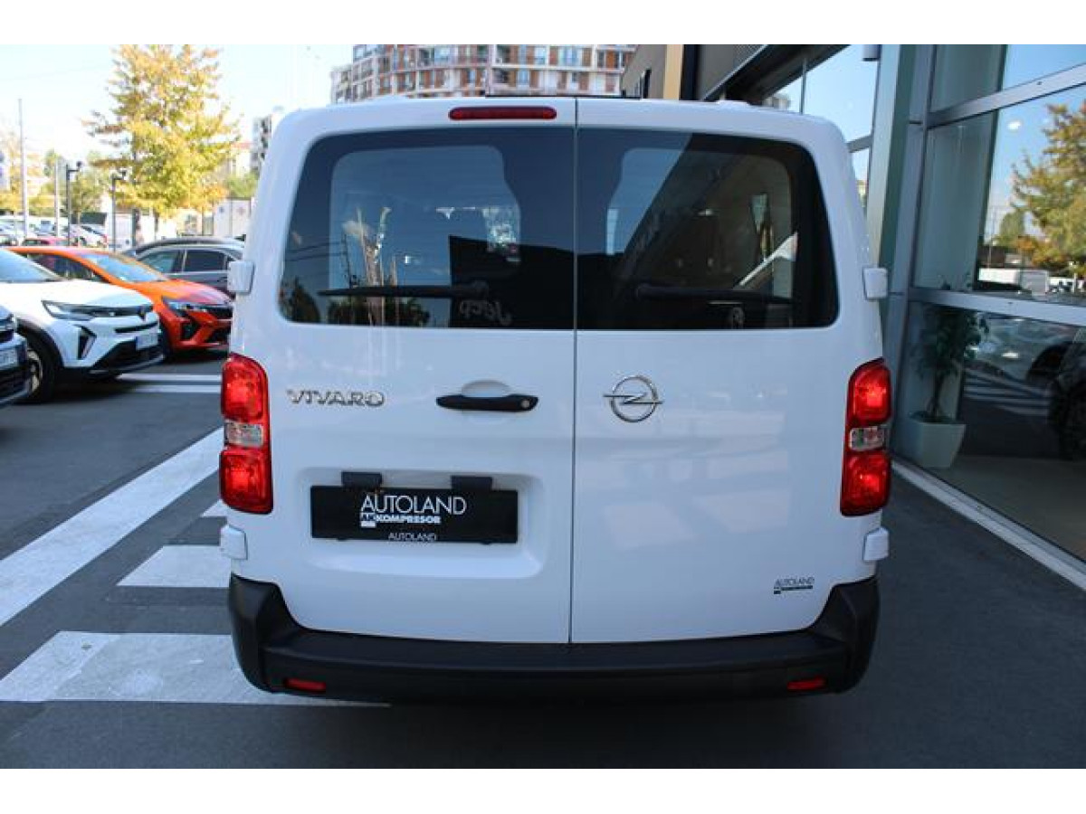 Opel Vivaro 2.0 L 180 A 8 