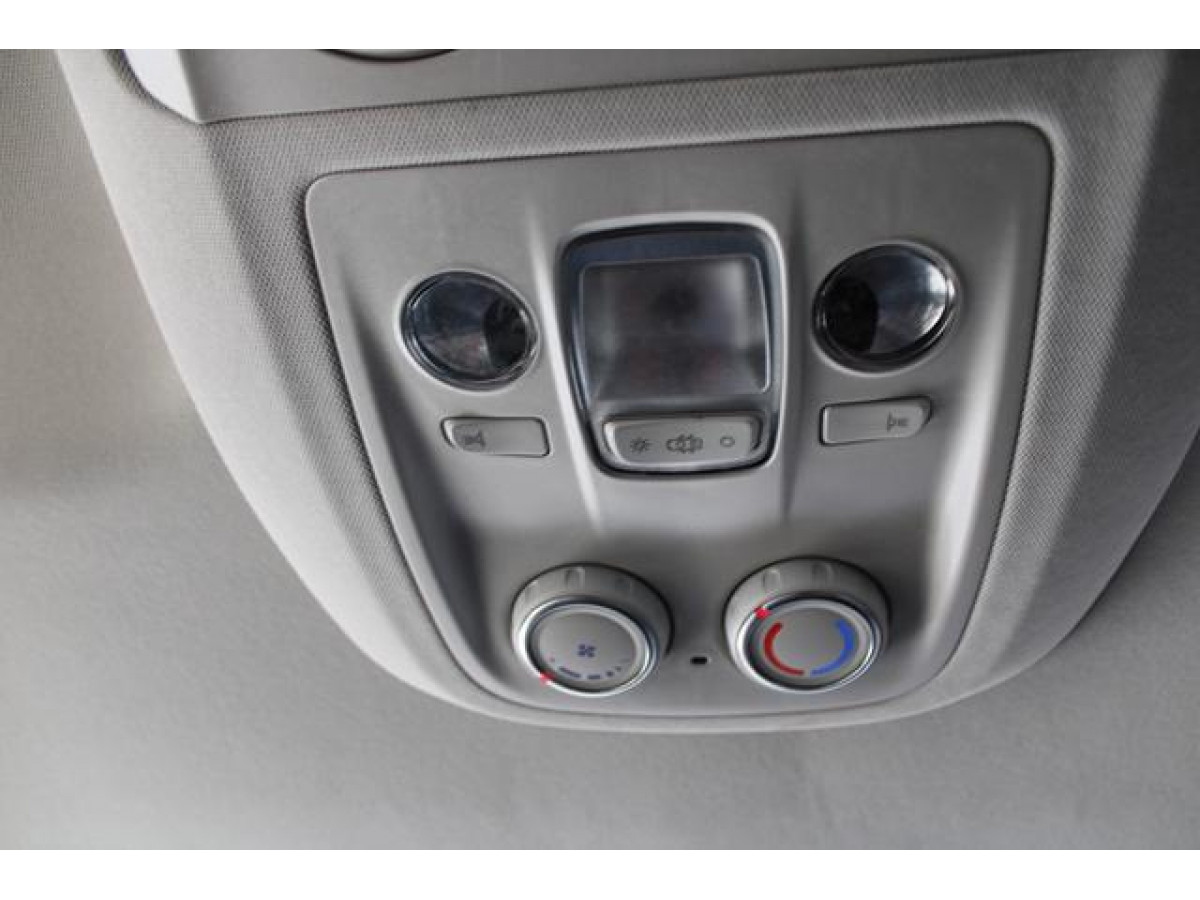 OPEL VIVARO 2.0 AUT 