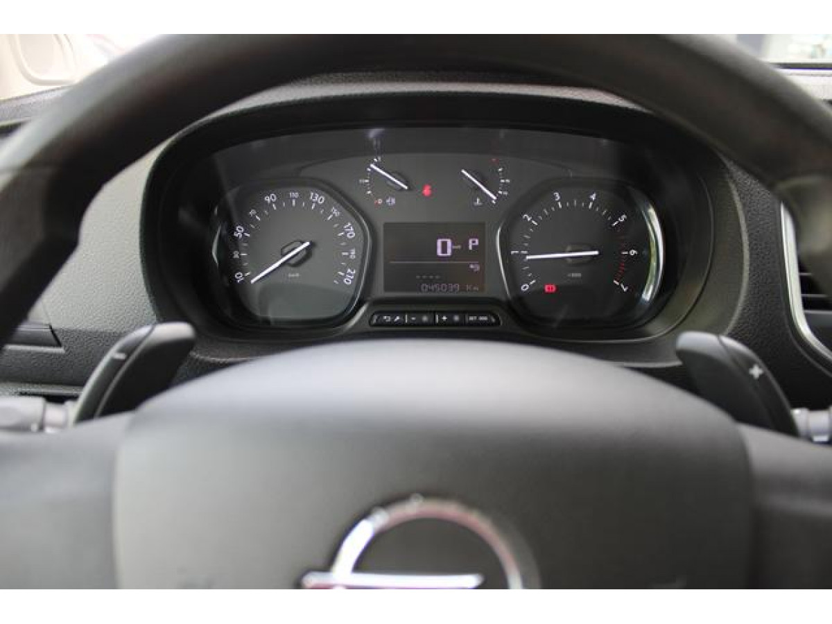 OPEL VIVARO 2.0 AUT 
