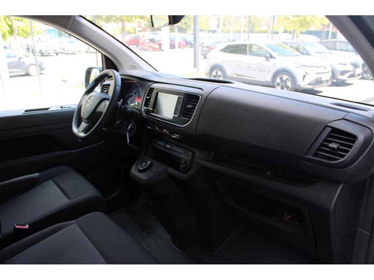 Opel Vivaro 2.0 L 180 A 8 
