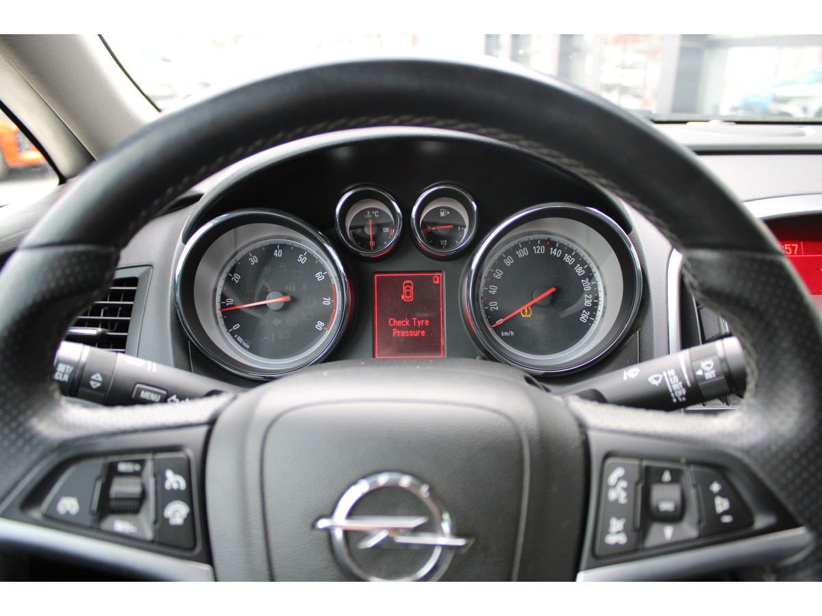 Opel Astra J 1.6 cdti AUT 