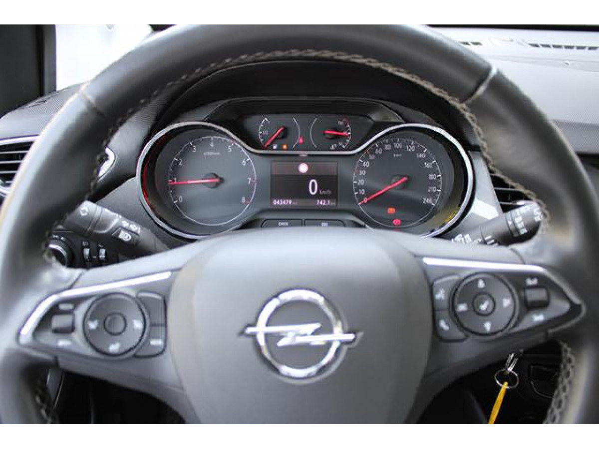 Opel Crossland X 1.2TURBO M6 