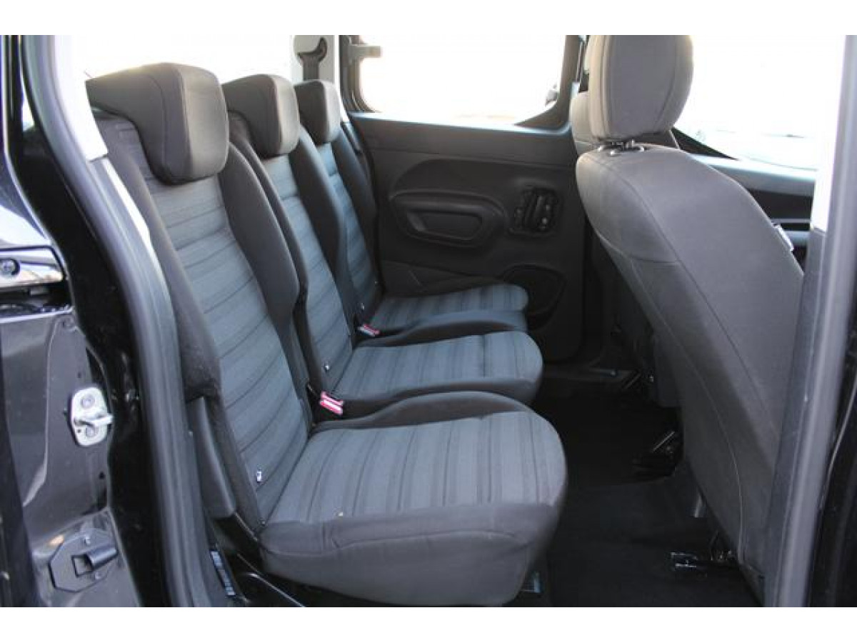 Opel Combo 1.5 HDI AUT 