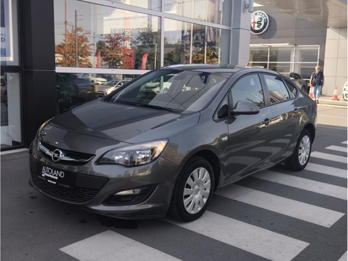 Opel Astra J 1.6 Enjoy Aut