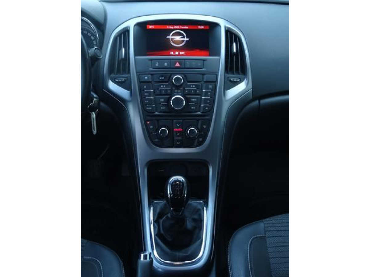 Opel Astra J 1.6 Enjoy 